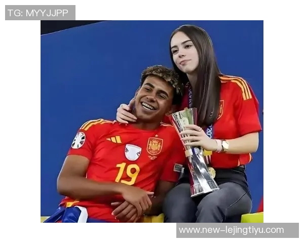 小吧社交秀精彩纷呈亚马尔与女友甜蜜互动胡梅尔斯女友惊艳亮相 小吧社交秀精彩纷呈亚马尔与女友甜蜜互动胡梅尔斯女友惊艳亮相