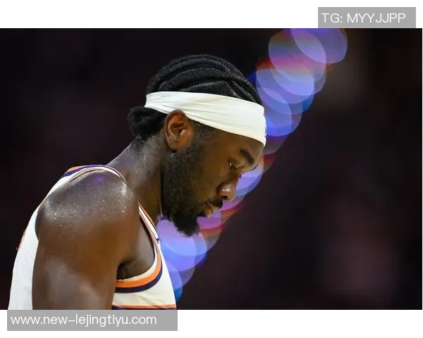 马威谈与布克的默契提升期待在比赛中更好地配合与理解