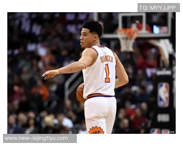 布克三分球失准却依然贡献24分4板7助1断展现全面能力