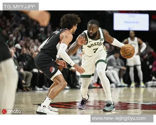 杰伦布朗独砍36分却三分球全失致命犯规成败皆由你